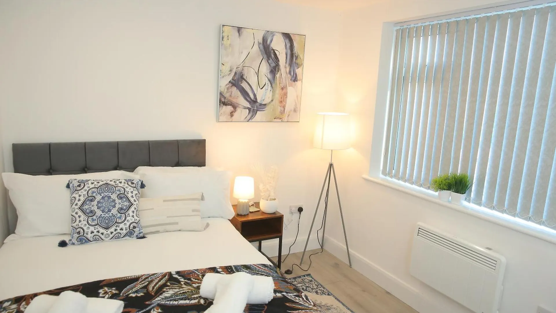 Luton Nook And Kitchen 4 Mins To Luton Airport Apartment United Kingdom
