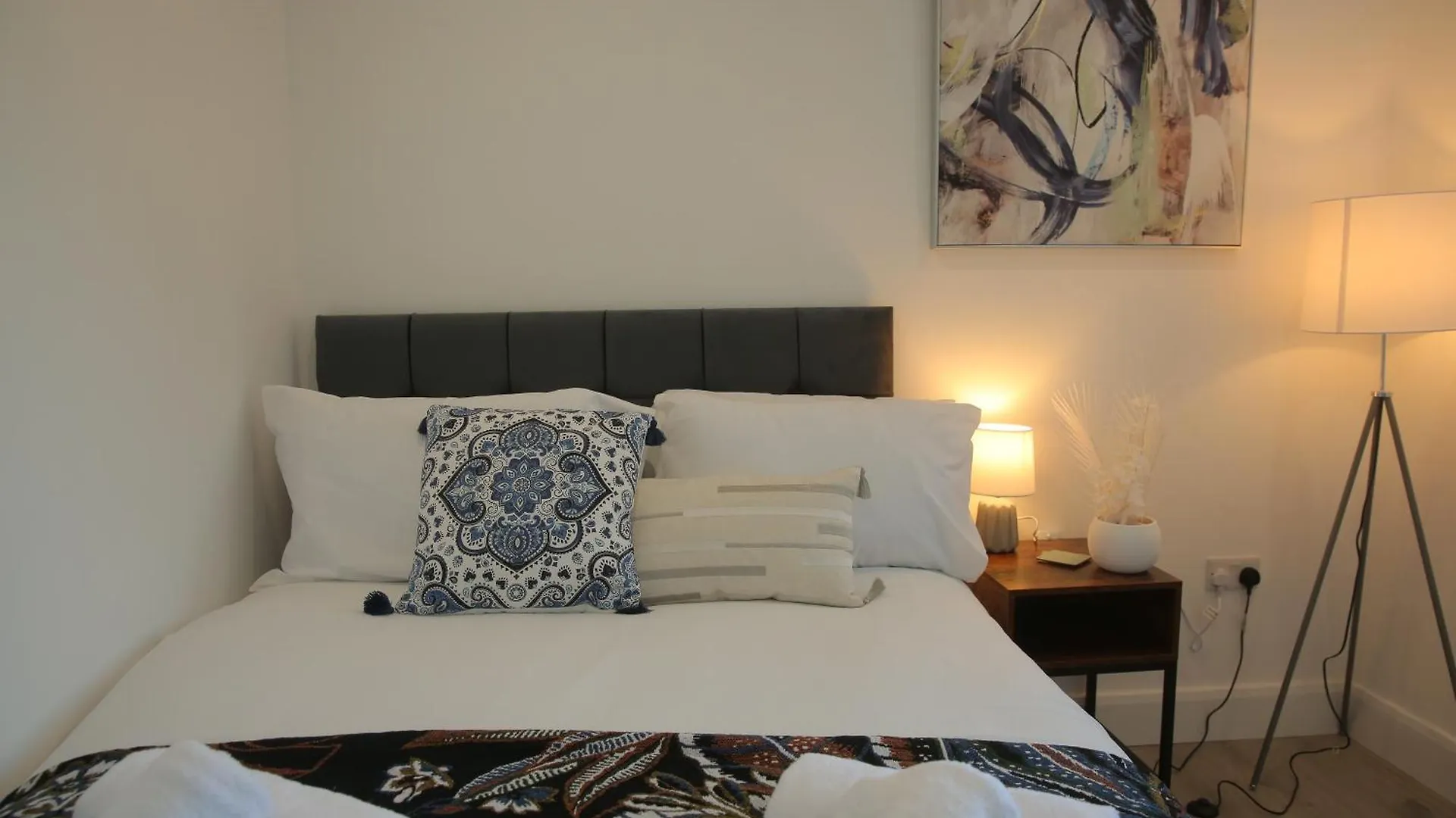 Luton Nook And Kitchen 4 Mins To Luton Airport Apartment Luton (Bedfordshire)